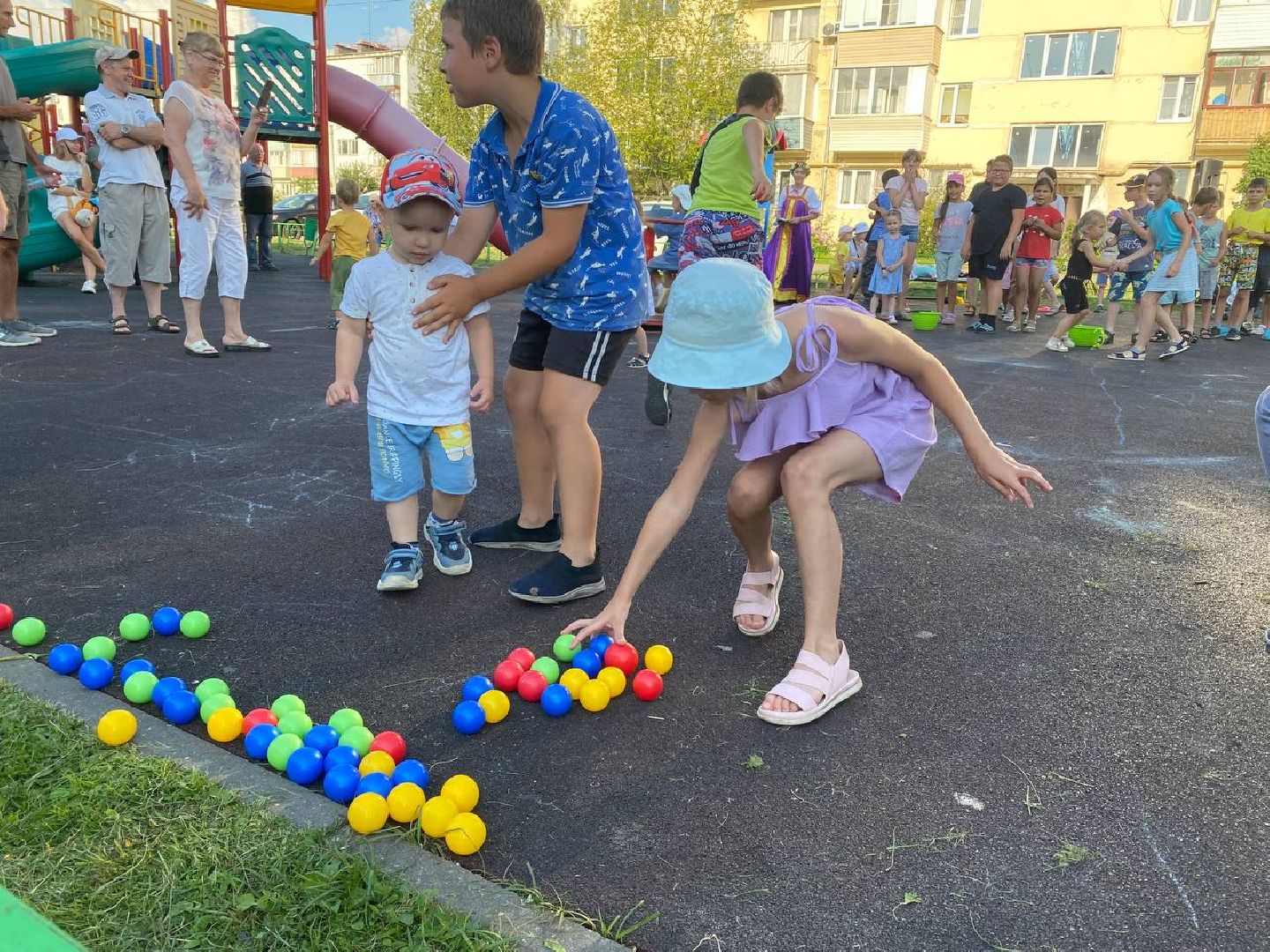 Чехов, ЖКХ, праздник двора, соседи, дети, аниматоры
