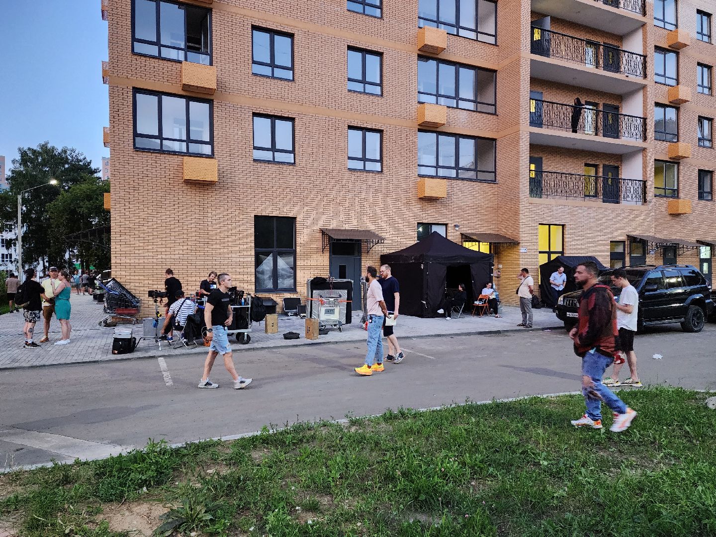 Раменское, культура, двор на улице Чугунова стал съёмочной площадкой сериала СашаТаня