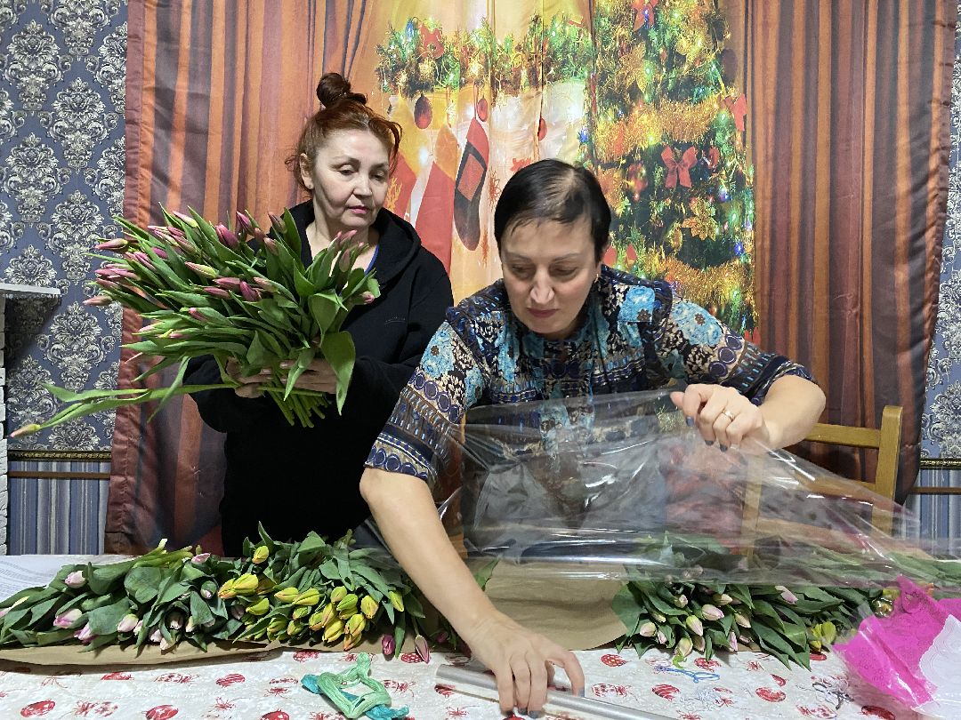 Чехов, флорист, букет, 8 марта, тюльпаны