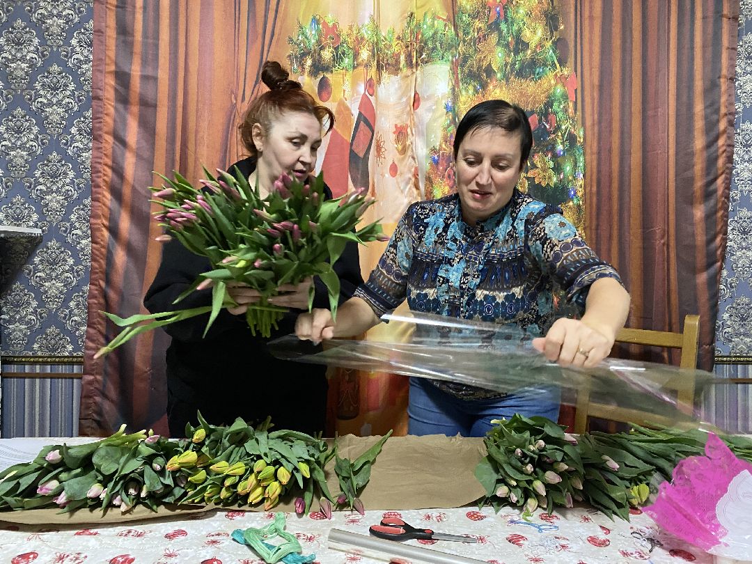 Чехов, флорист, букет, 8 марта, тюльпаны