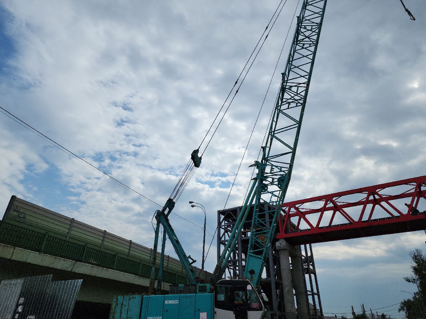 строительство; архитектура; железная дорога; видное