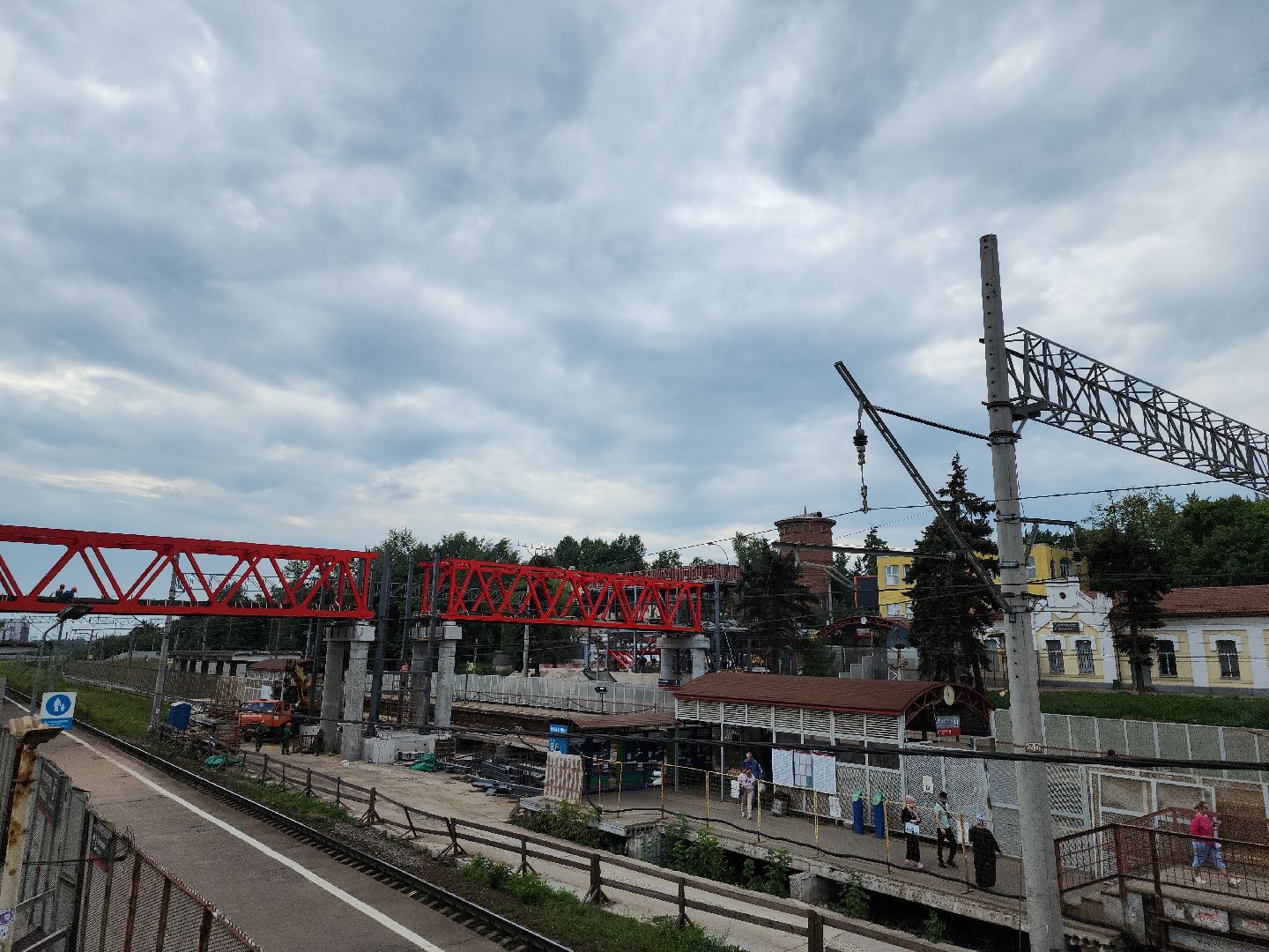 строительство; архитектура; железная дорога; видное