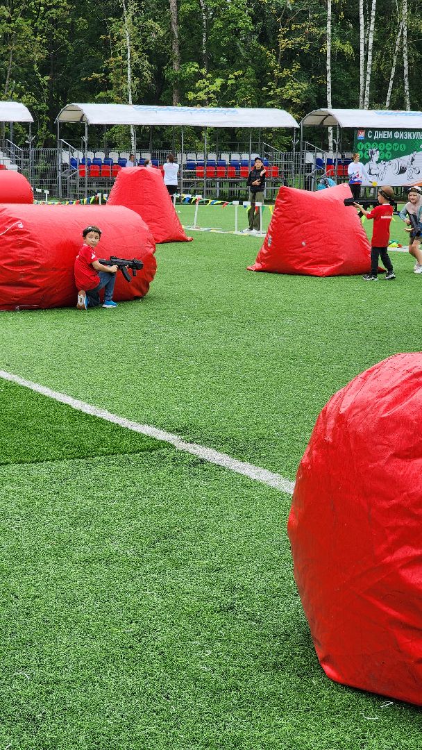 Долгопрудный, День физкультурника, футбольный дартс, лазертаг