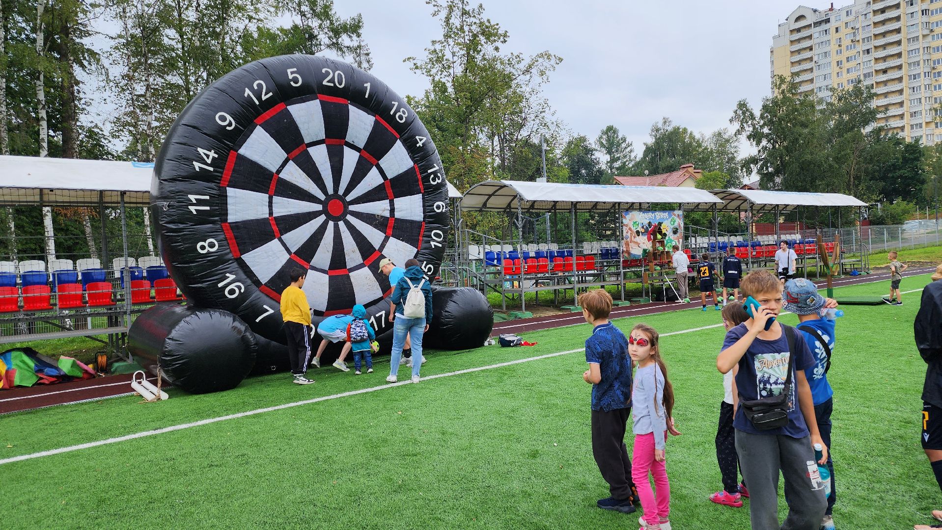 Долгопрудный, День физкультурника, футбольный дартс, лазертаг