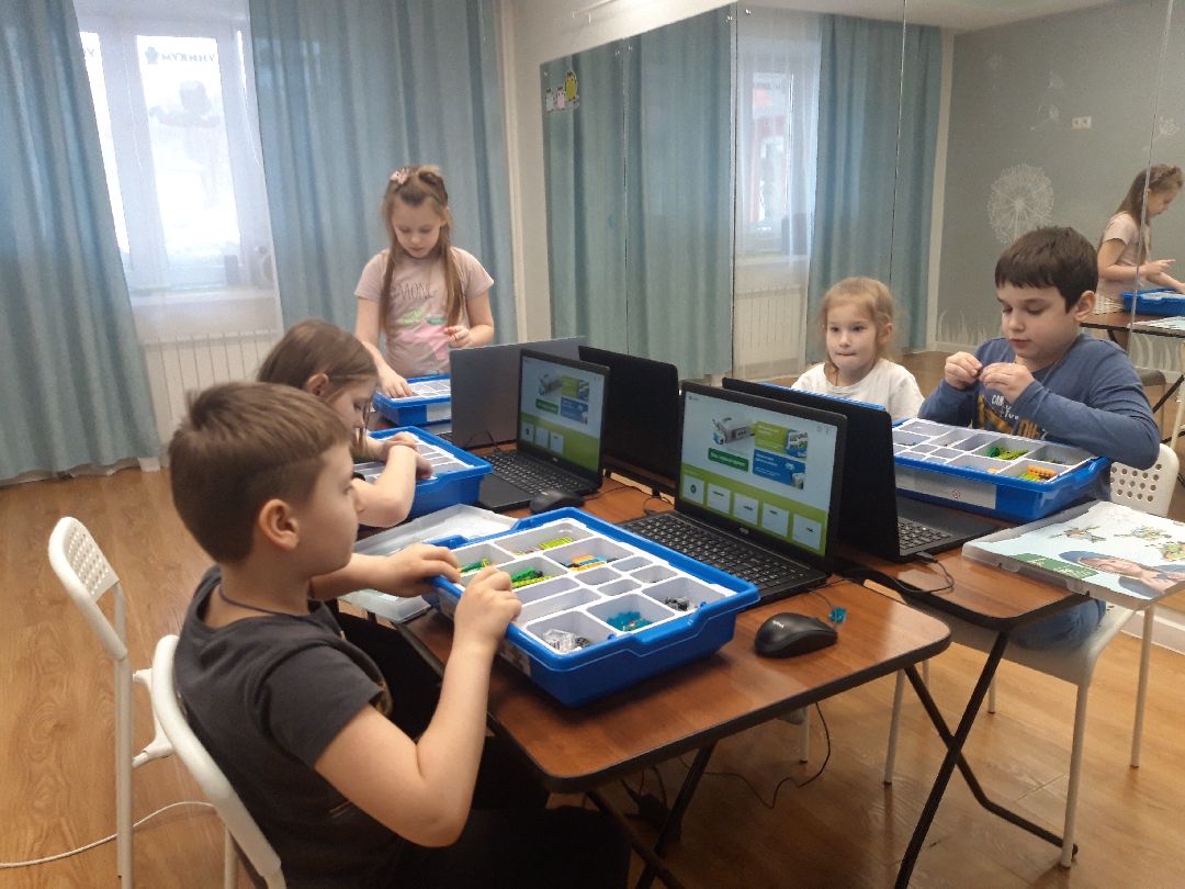 помощь людям, дети,
