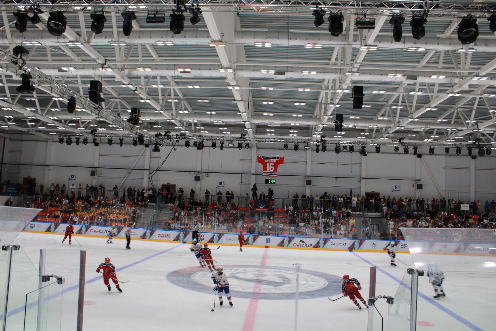 хоккей, спорт подмосковья, красеогорск, академия Петрова, Овечкин, развитие,