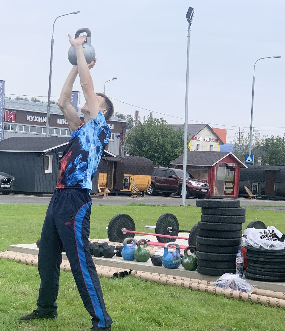 Балашиха, Подмосковье, спорт, гиревой спорт, жонглирование гирями, День физкультурника