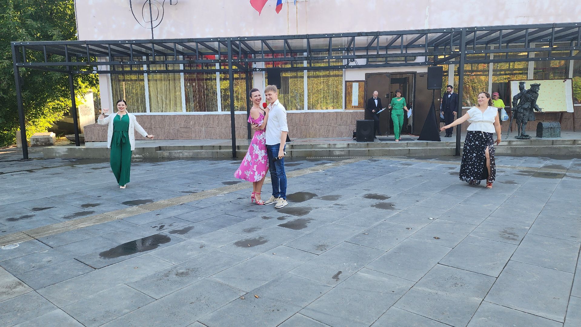 Долгопрудный, театр «Город», День физкультурника, зарядка