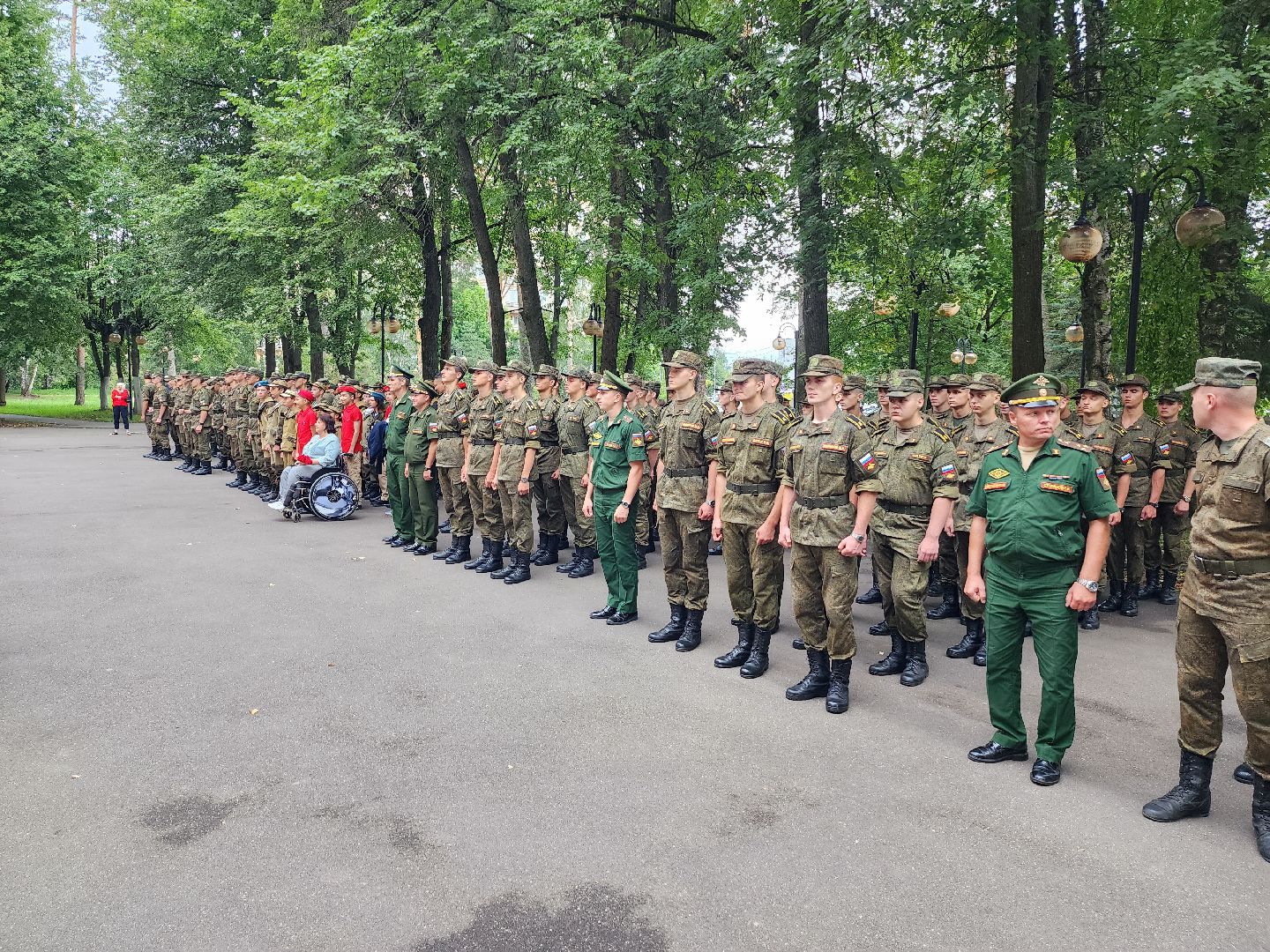 мемориальная доска, летчик-испытатель, серпухов, история, памятник, память,