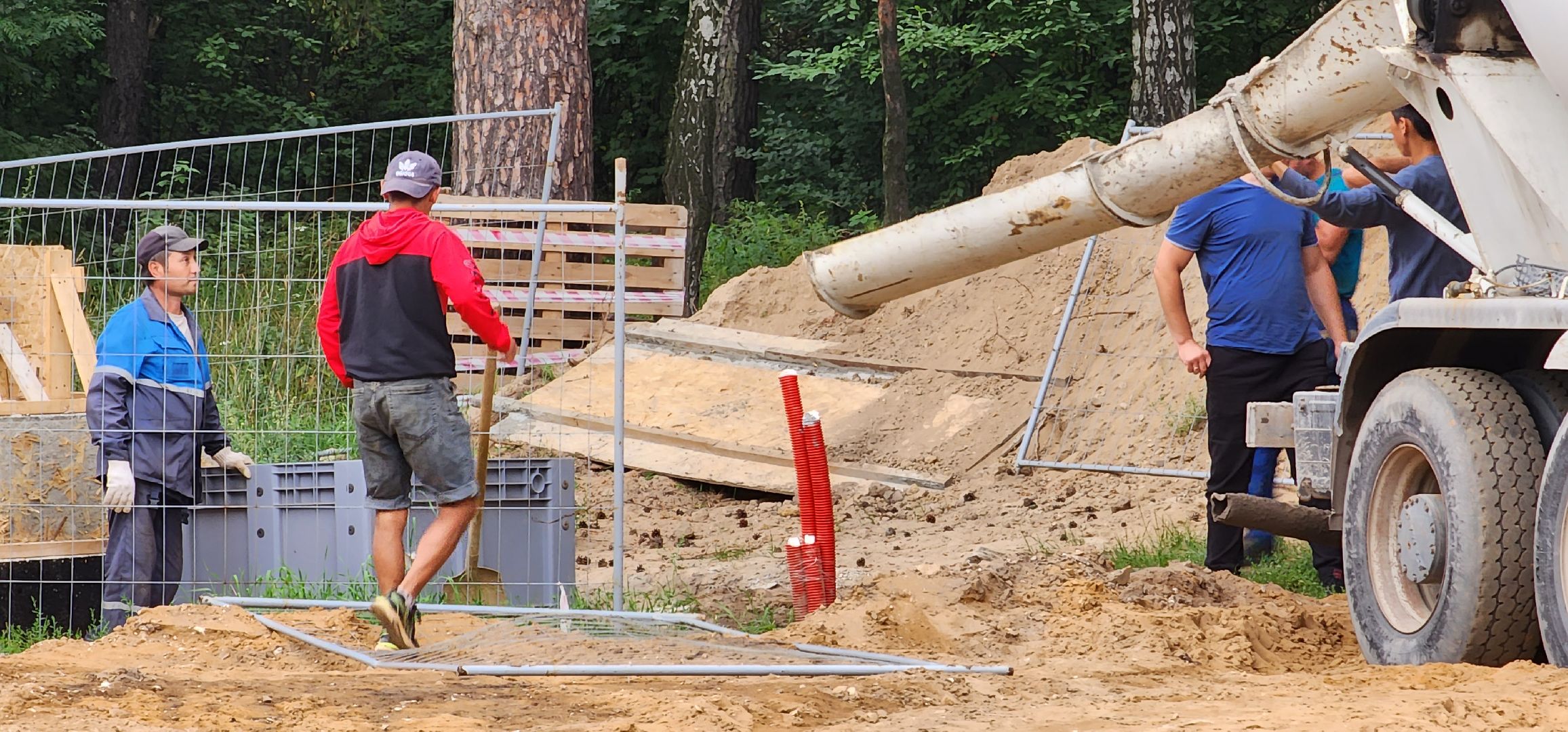Кузьминский лесопарк, тренажерная площадка, воркаут, Котельники