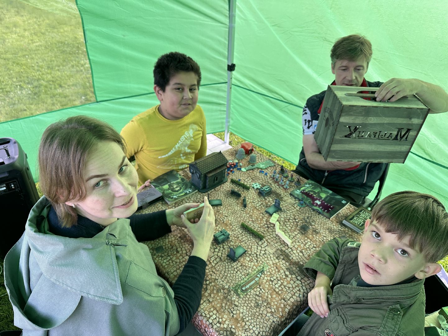 Одинцово, День молодёжи, Ананасовая луна