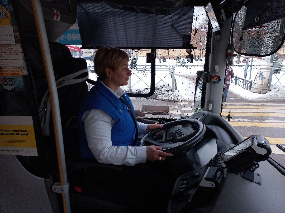 женщина-водитель, водитель автобуса, Раменское, транспорт, профессия