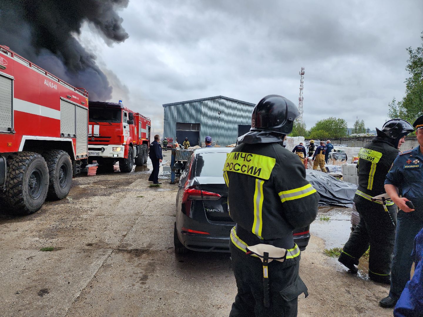 Раменское, ЧП, пожар на складе пластиковых изделий в Раменском, пострадавших нет