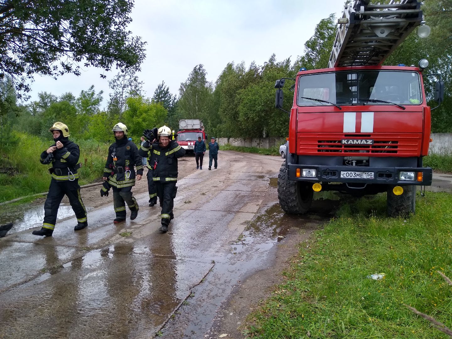 Раменское, ЧП, пожар на донинском шоссе, открытое горение ликвидировано