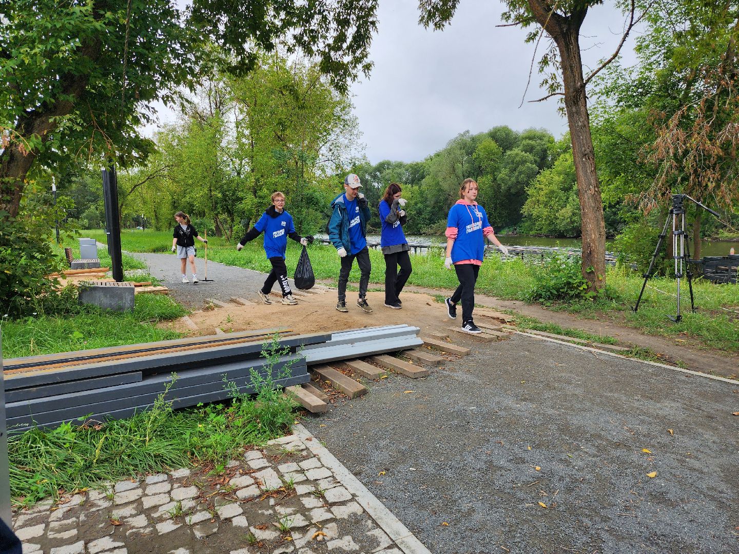 Принарский парк, серпухов, субботник, молодежь, акция, экология, экоактивист,
