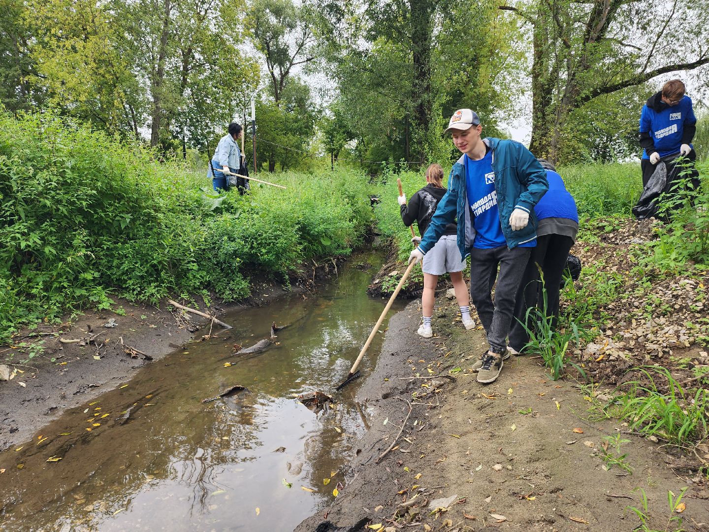 Принарский парк, серпухов, субботник, молодежь, акция, экология, экоактивист,