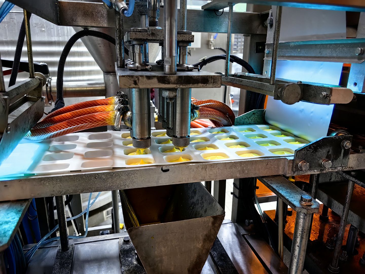 Нацпроект, производство, специи, соус