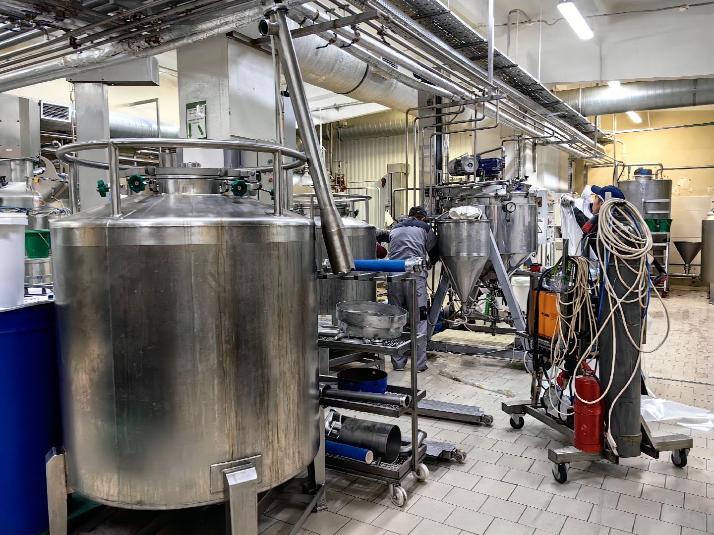 Производство, расширение, площади, выработка, специи, смеси