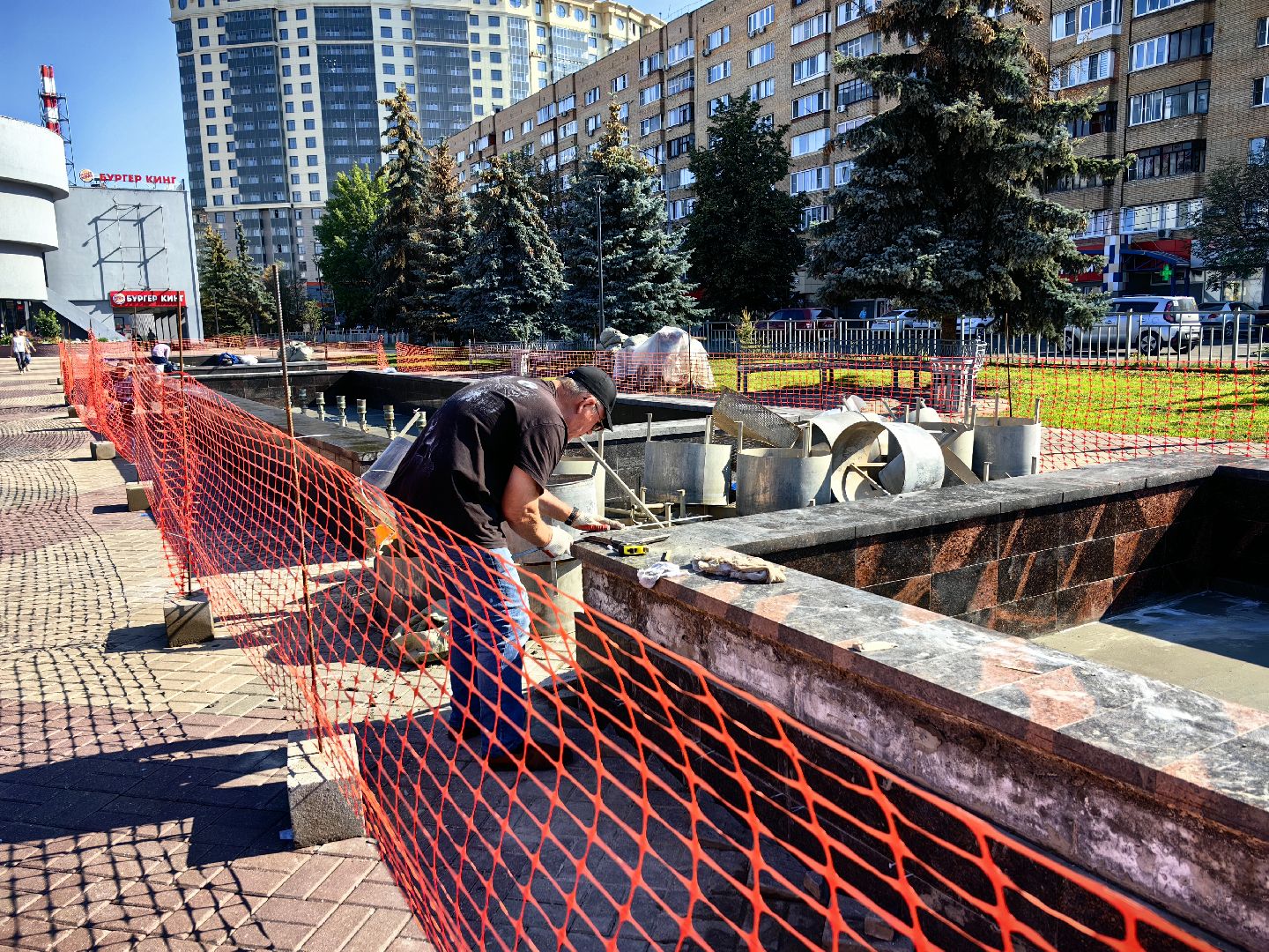 Фонтан, ремонт, День города, светильник