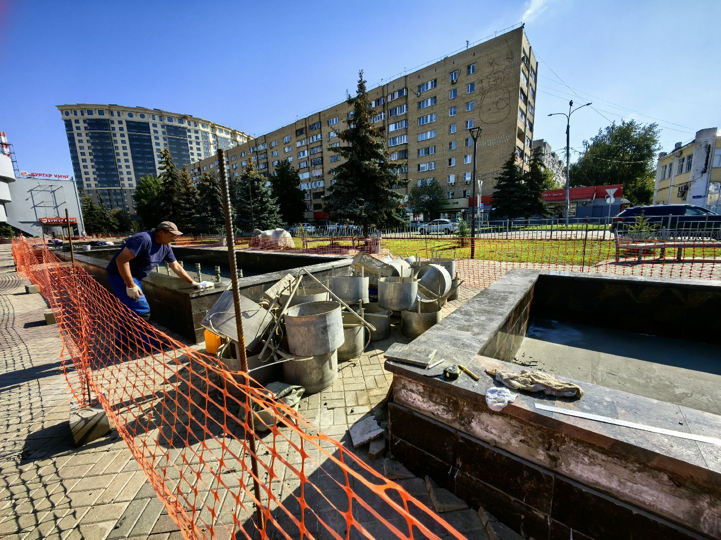 Фонтан, ремонт, День города, светильник