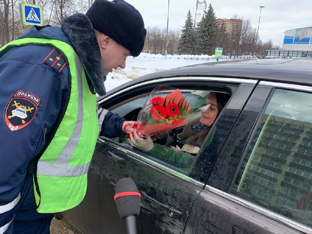 праздник, автомобили, ГАИ, 8 марта, Воскресенск, автоледи