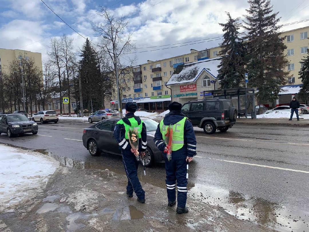 праздник, автомобили, ГАИ, 8 марта, Воскресенск, автоледи