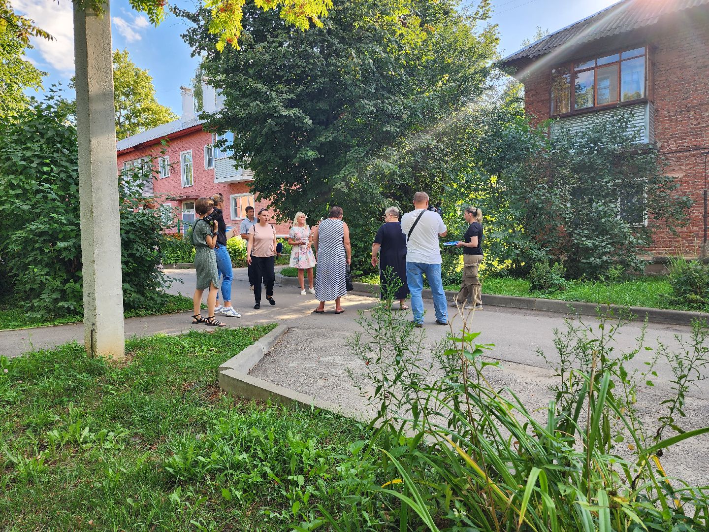 улица швагирева, серпухов, двор, дворовая территория, встреча с жителями, депутат,