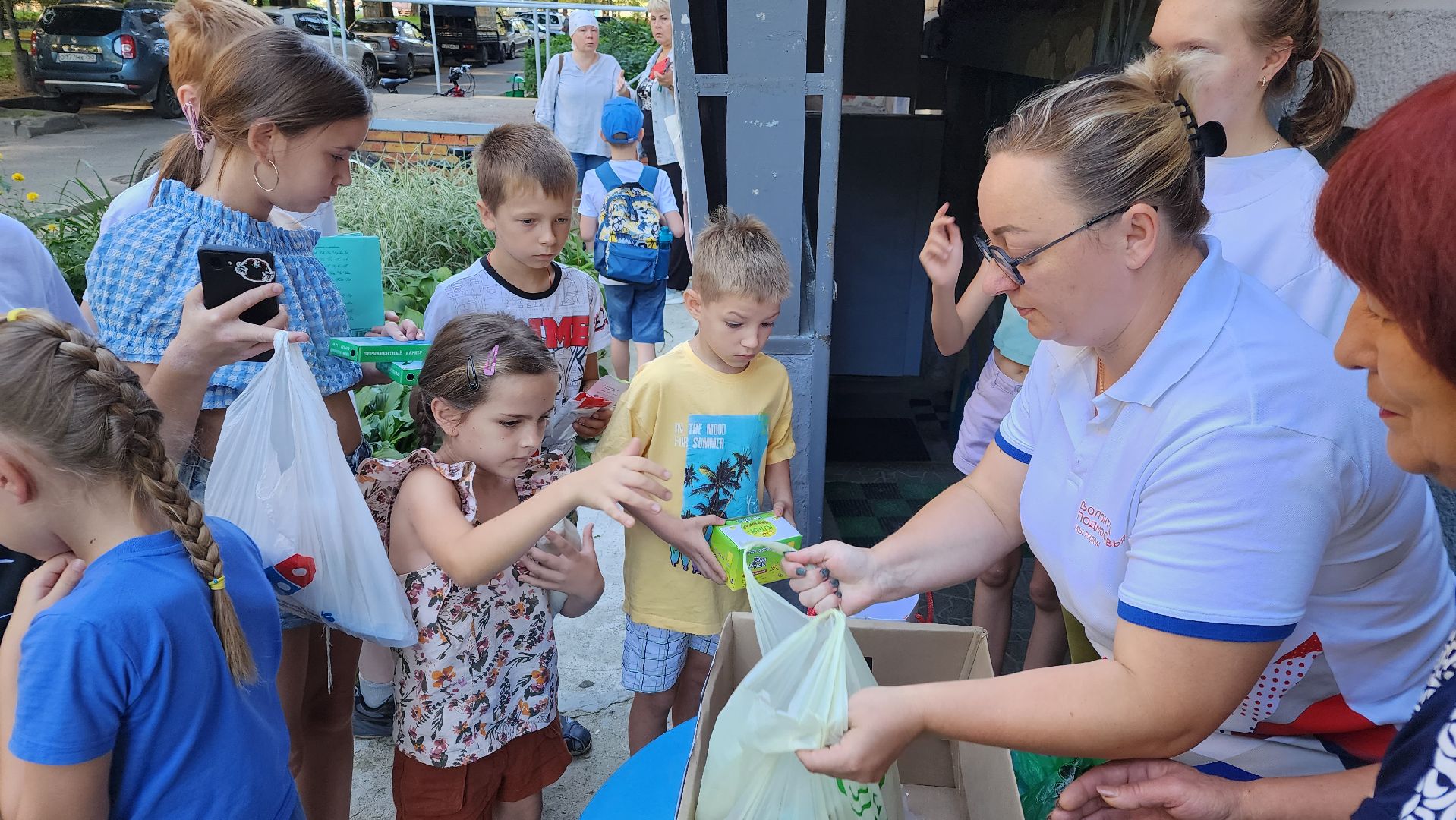 волонтеры, акция, 1 сентября, доброе дело школьникам Донбасса, Протвино