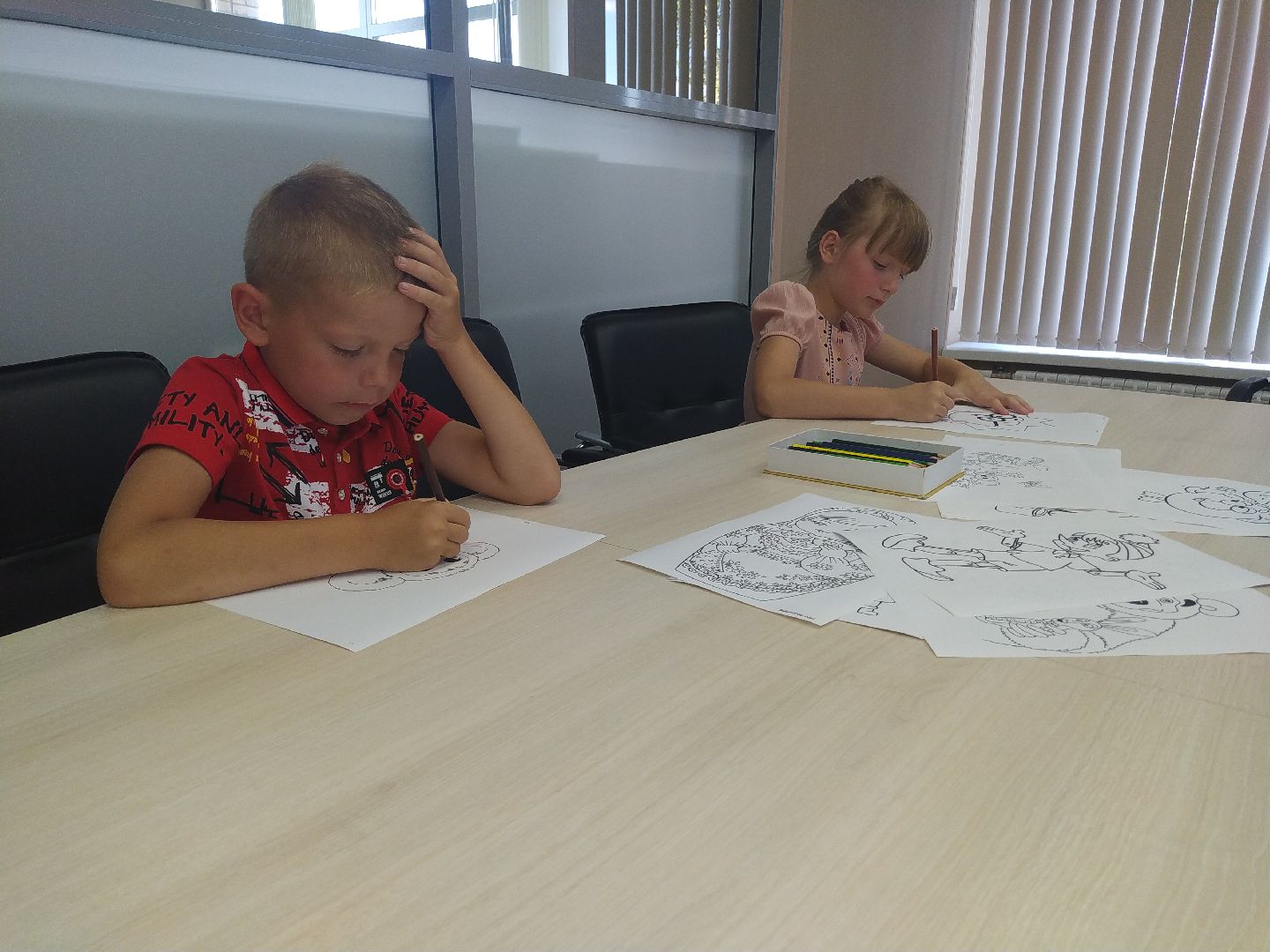 коломна, общество