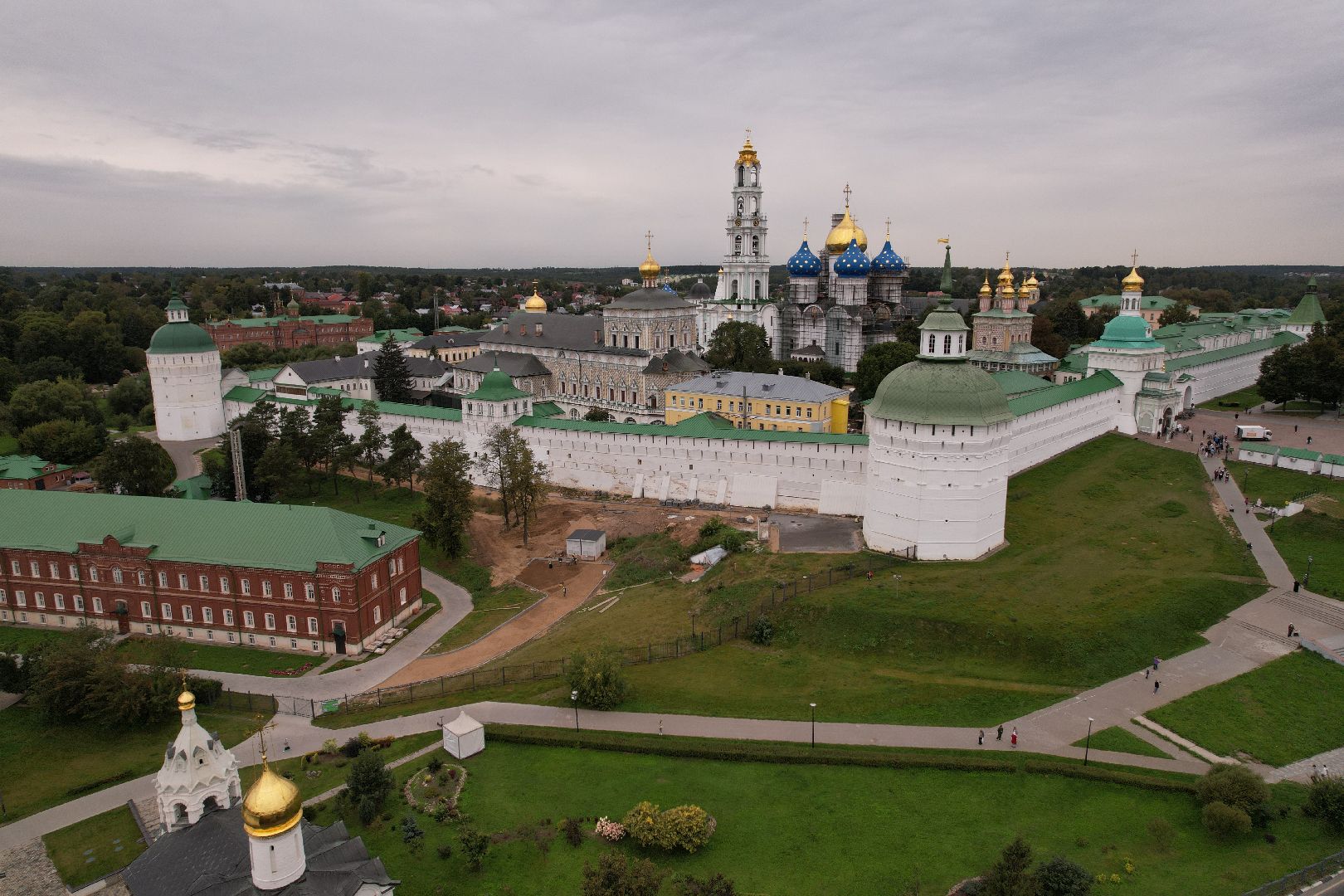 лавра, храмы, сергиев посад, видео с коптера,