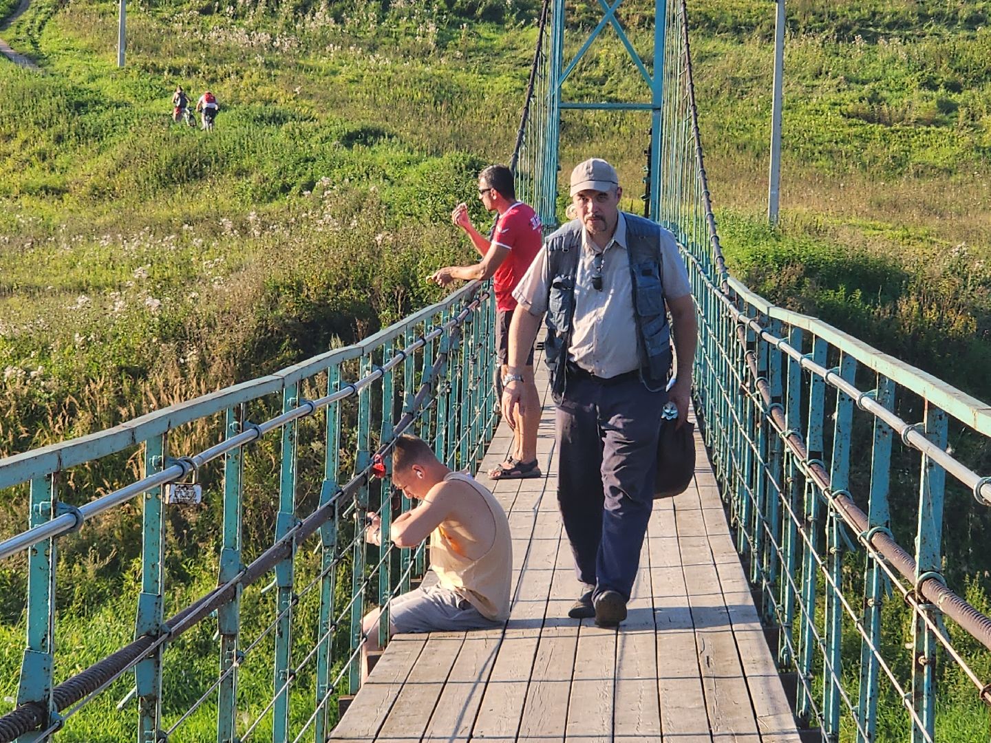 Звенигород, туризм, Каринское, экскурсионный маршрут по подвесным мостам, Дети понедельника, Алла Сурикова, мост