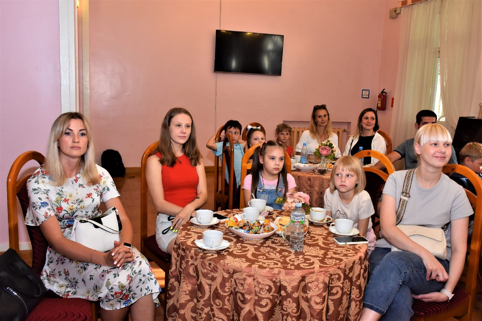 подарок, рюкзак, канцтовары, малообеспеченные, семьи