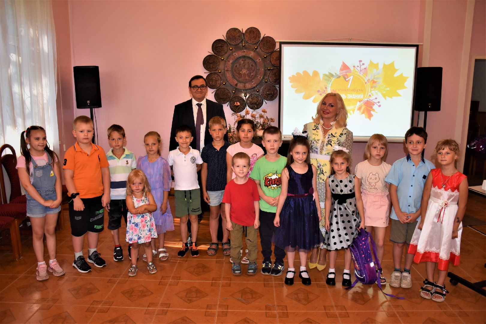 подарок, рюкзак, канцтовары, малообеспеченные, семьи