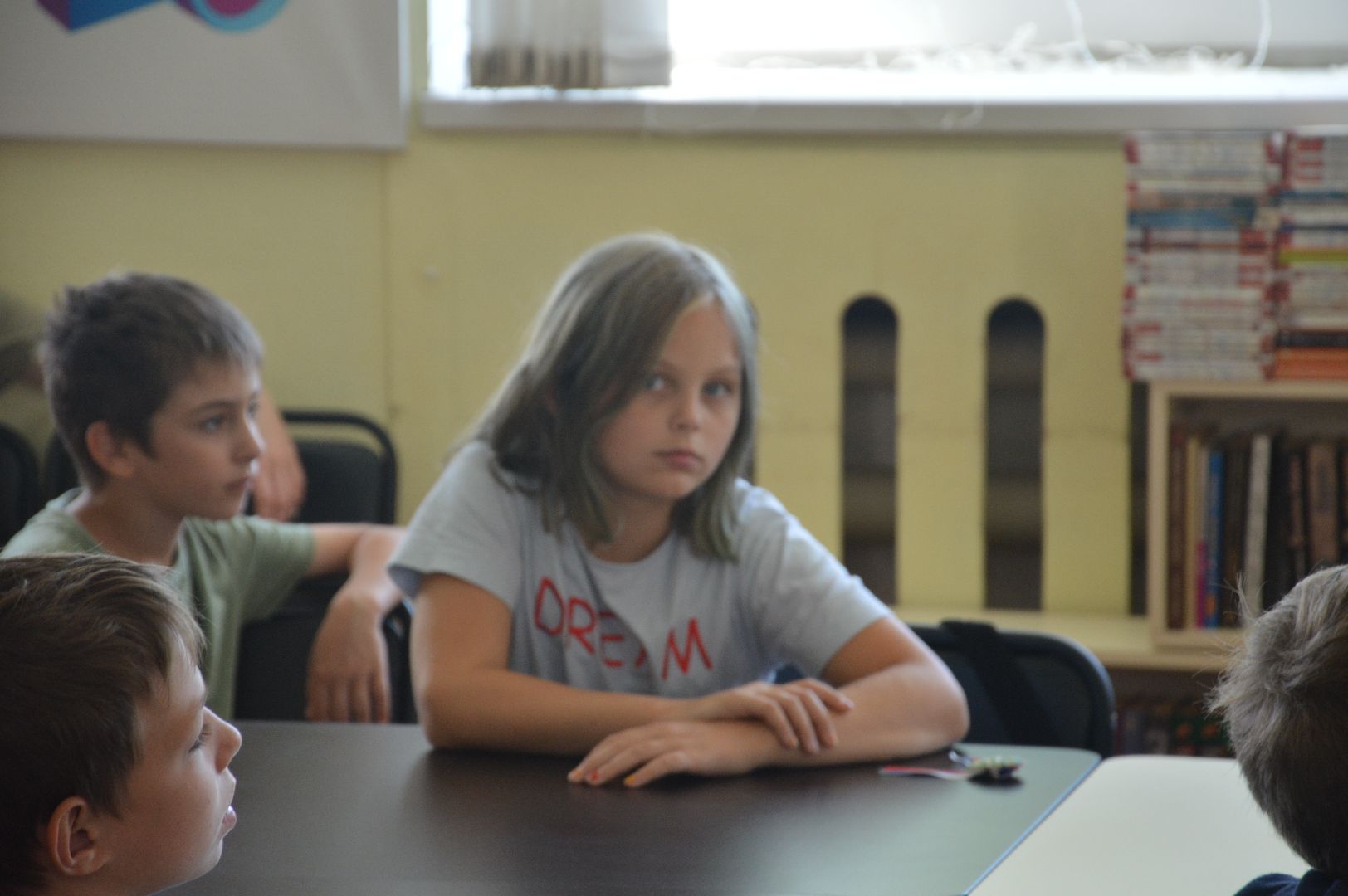 Шатура, библиотека, флаг России, День Флага России