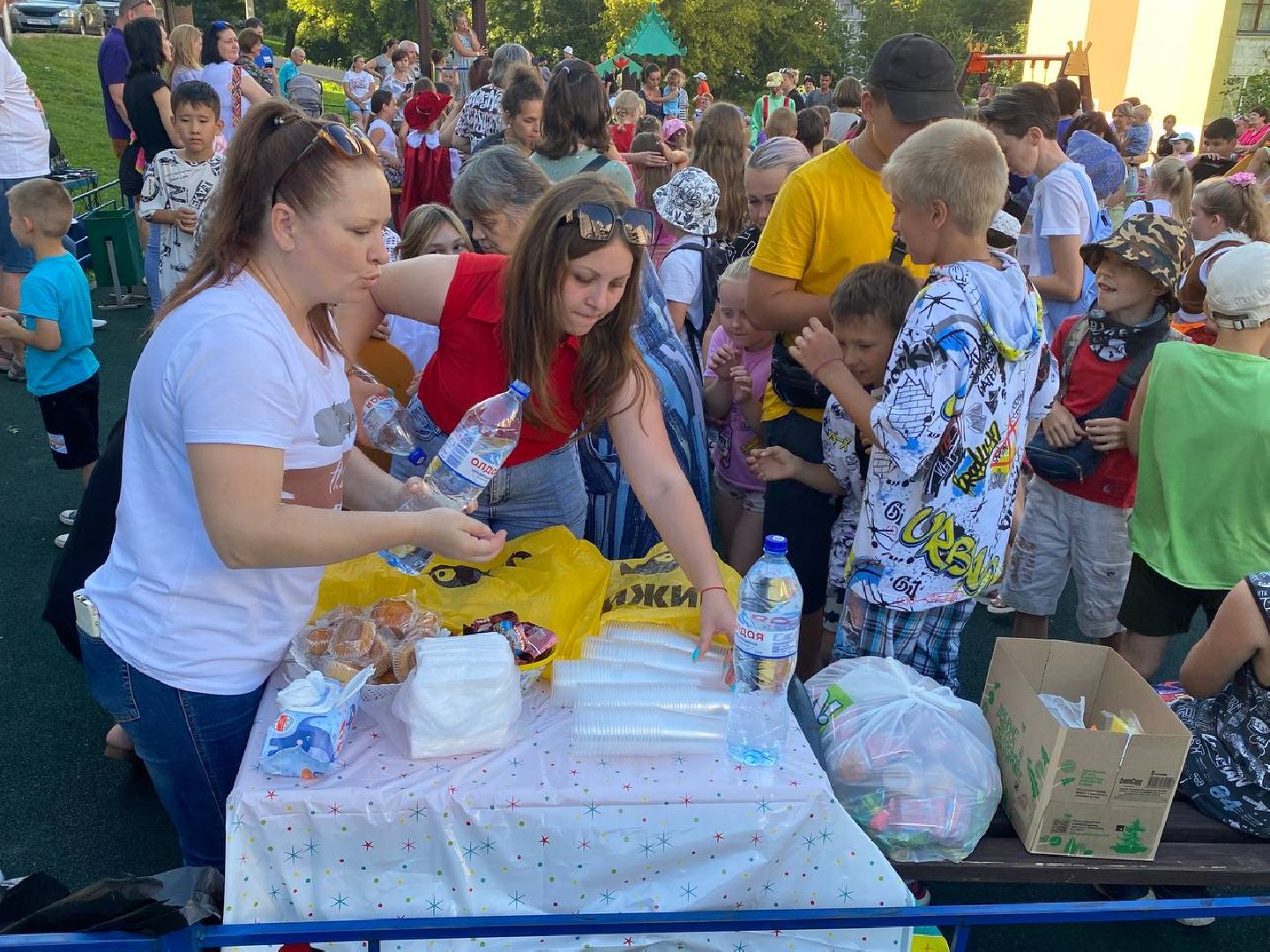 Чехов, праздник, двор, жители, депутат, ЖКХ, администрация