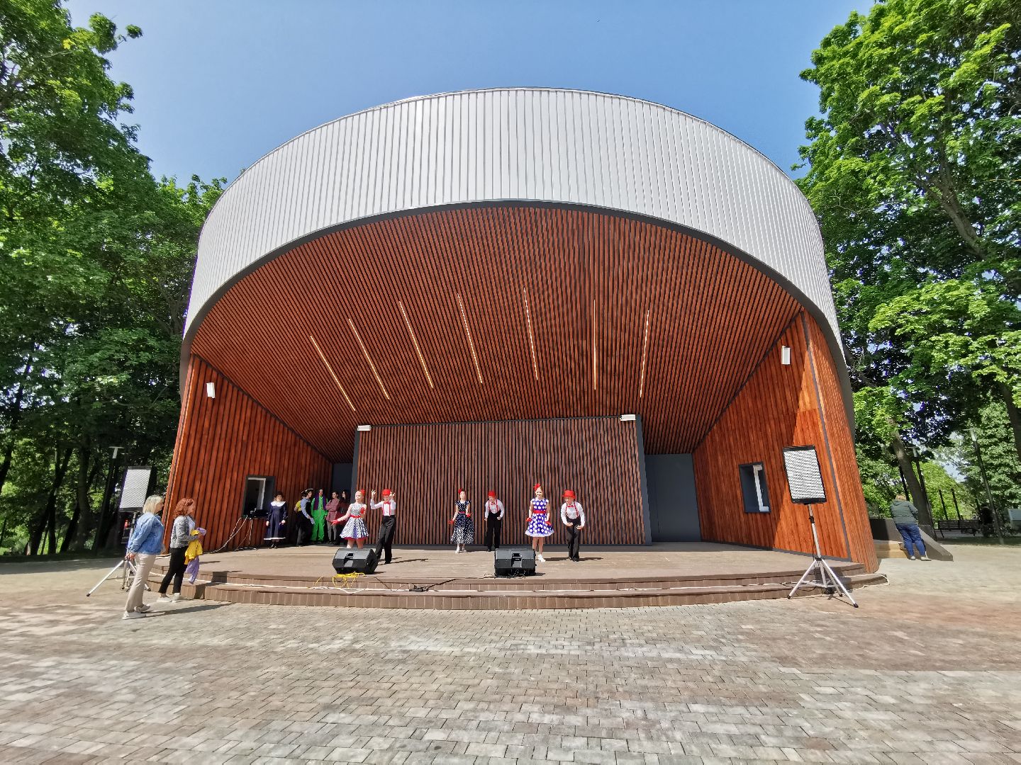 Подольск, танцы, парк