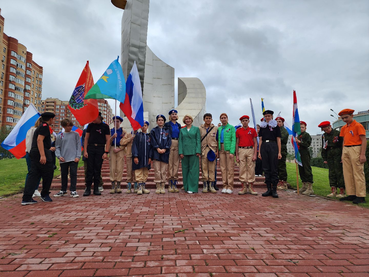 День ВВС, Мытищи, возложение цветов, памятник лётчикам мытищинского аэроклуба, Нина Распопова