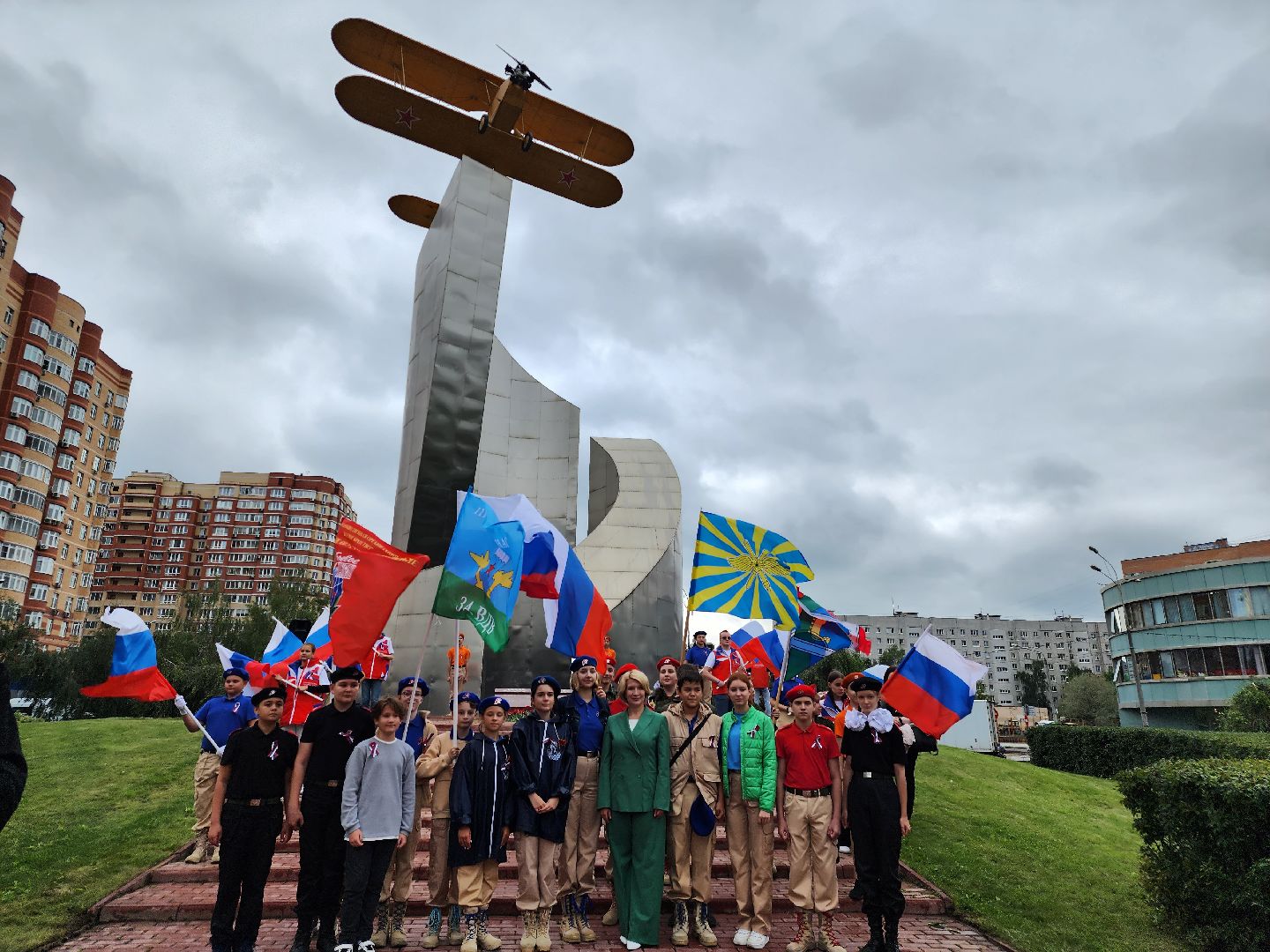 День ВВС, Мытищи, возложение цветов, памятник лётчикам мытищинского аэроклуба, Нина Распопова