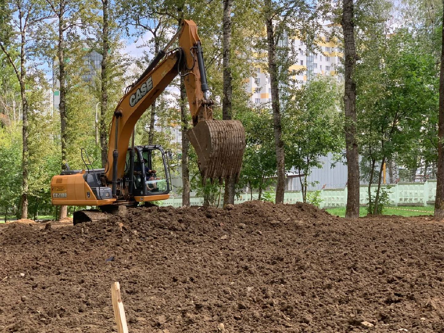 Мытищи, сквер института минобороны, институт связи им. Белова, военная техника