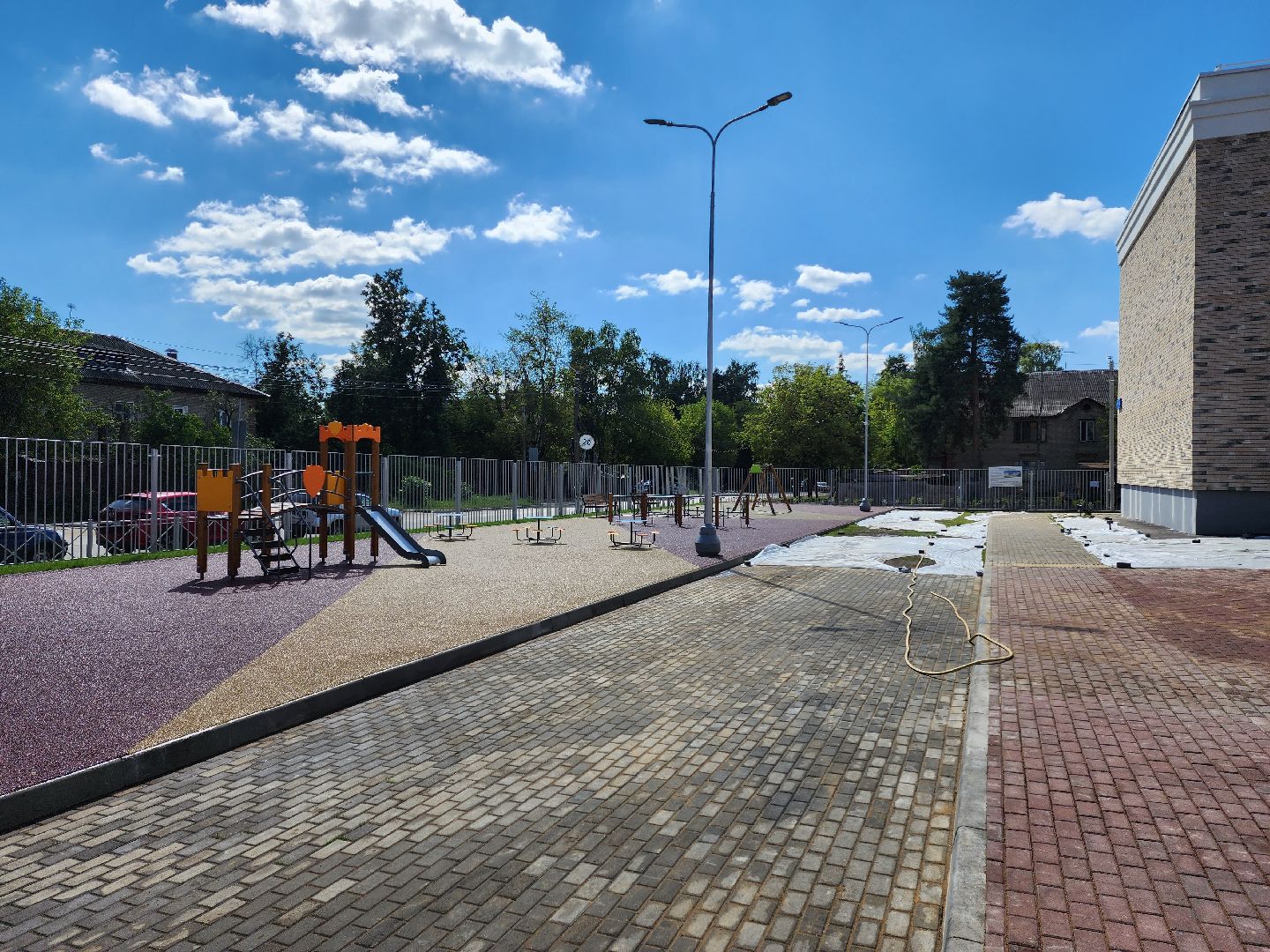 Раменское, строительство, новый корпус средней школы №6, детская игровая площадка