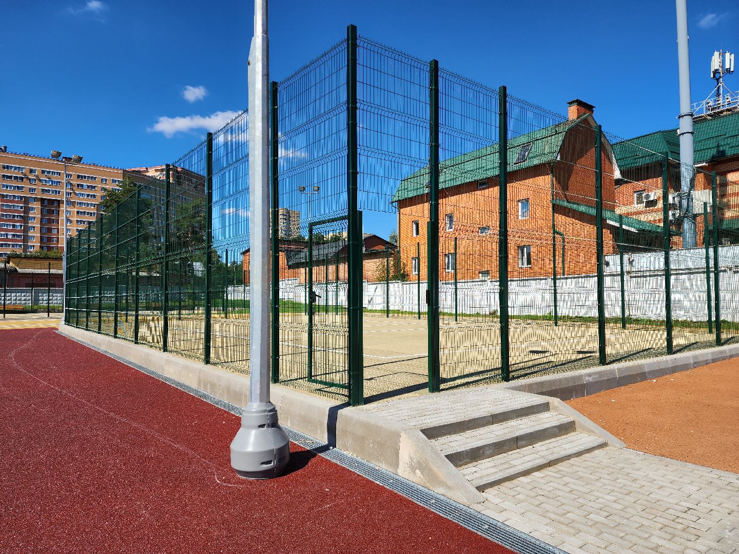 Раменское, благоустройство, на территории Раменской средней школы №6 оборудовали новую спортивную площадку