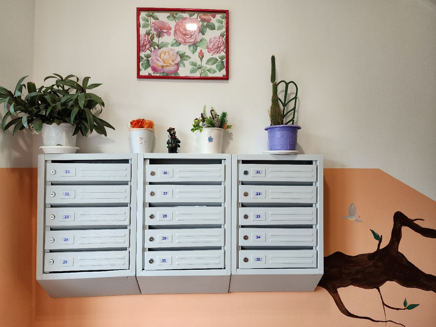 Раменское, ЖКХ, ремонт подъездов, жильцы многоквартирного дома оформили общедомовое пространство