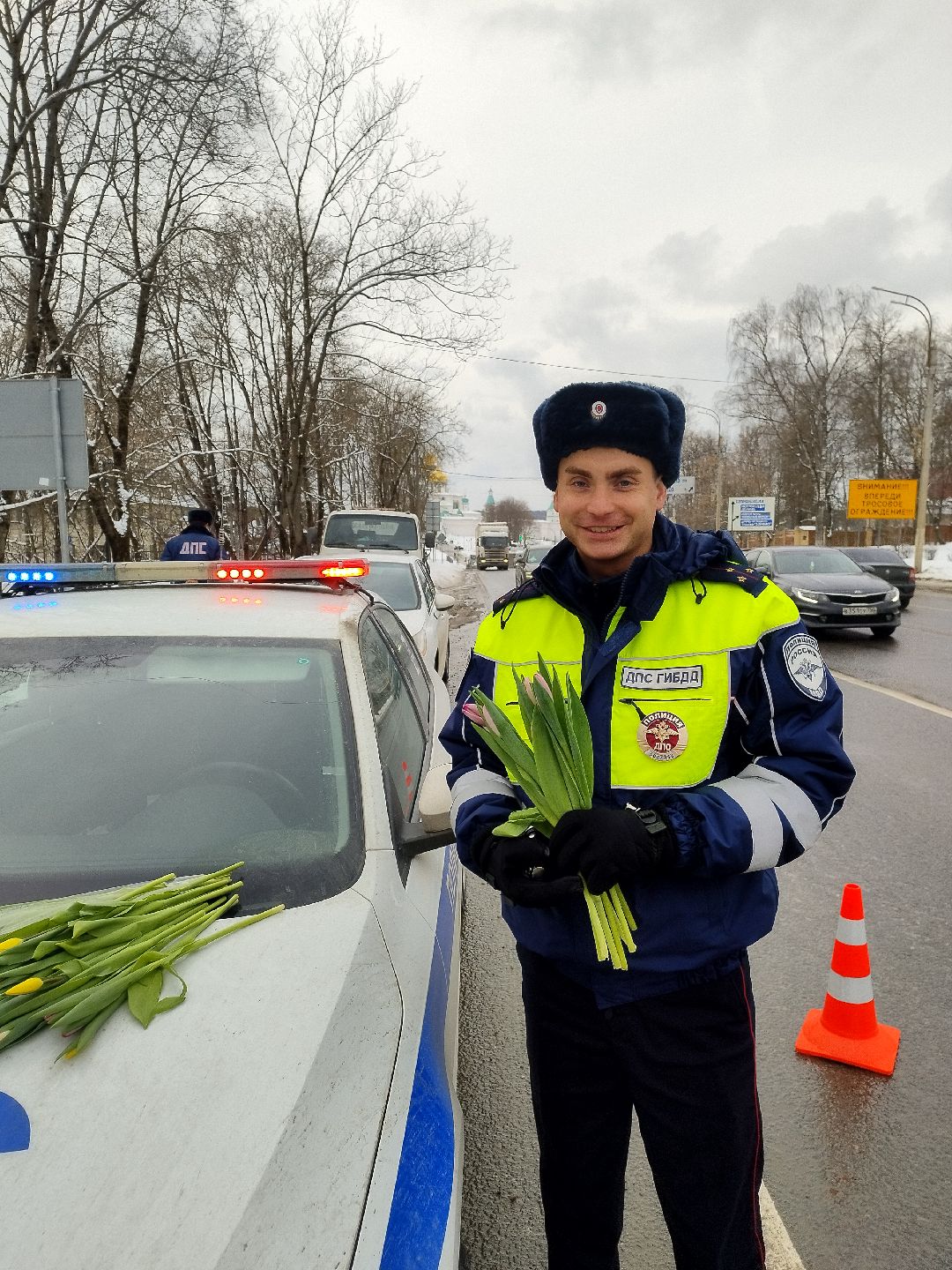 Истра, ГИБДД, цветы, женщины, 8 марта, акция