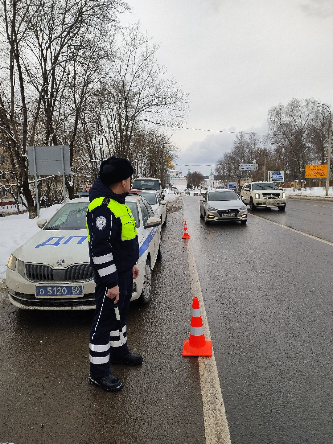 Истра, ГИБДД, цветы, женщины, 8 марта, акция