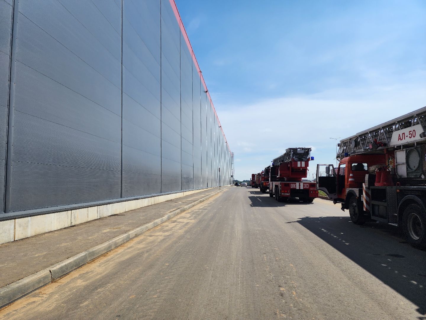 ЧП, пожар, склад