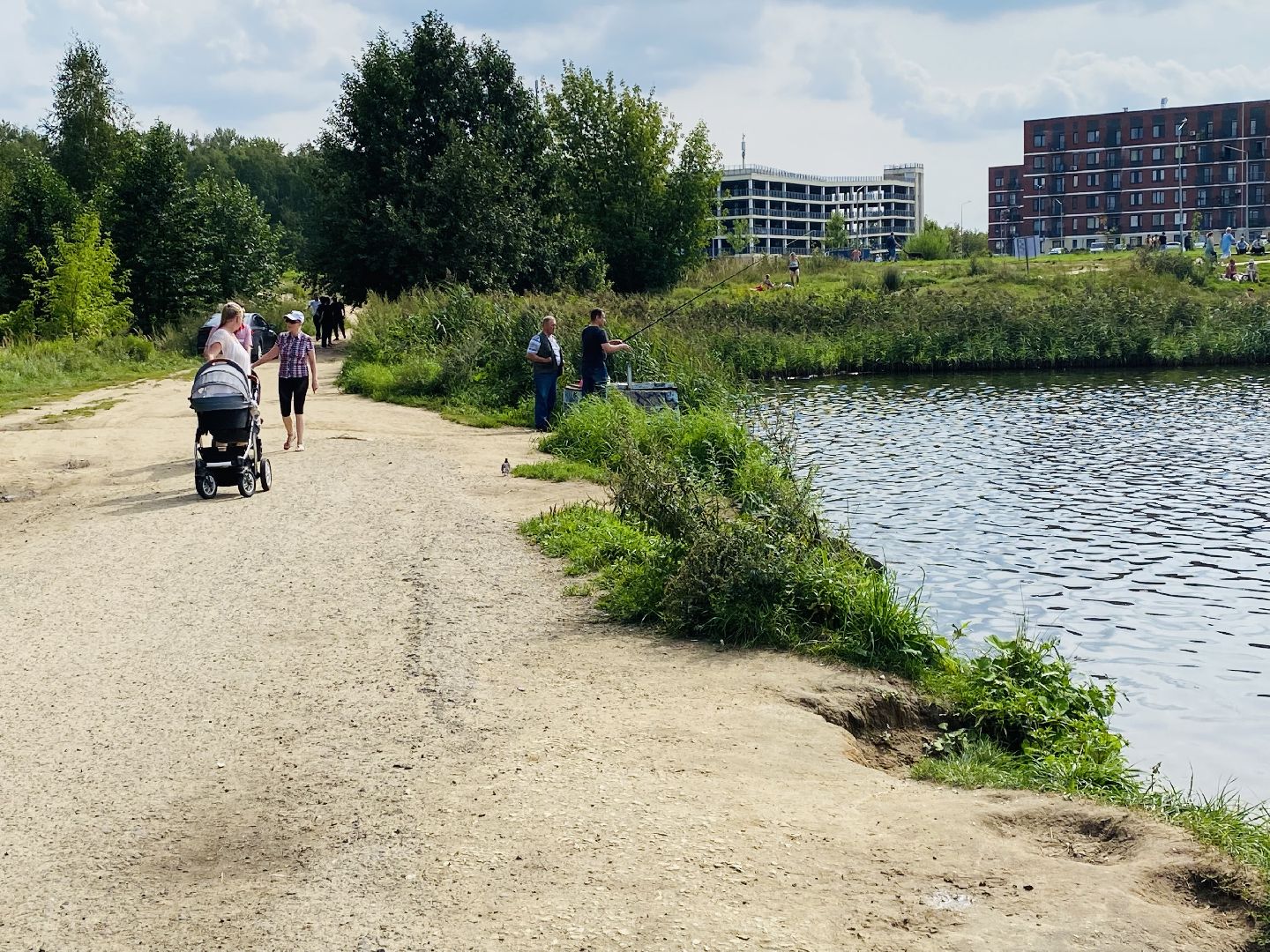 Балашиха, Малый Саввинский пруд, купальный сезон, лето прощай