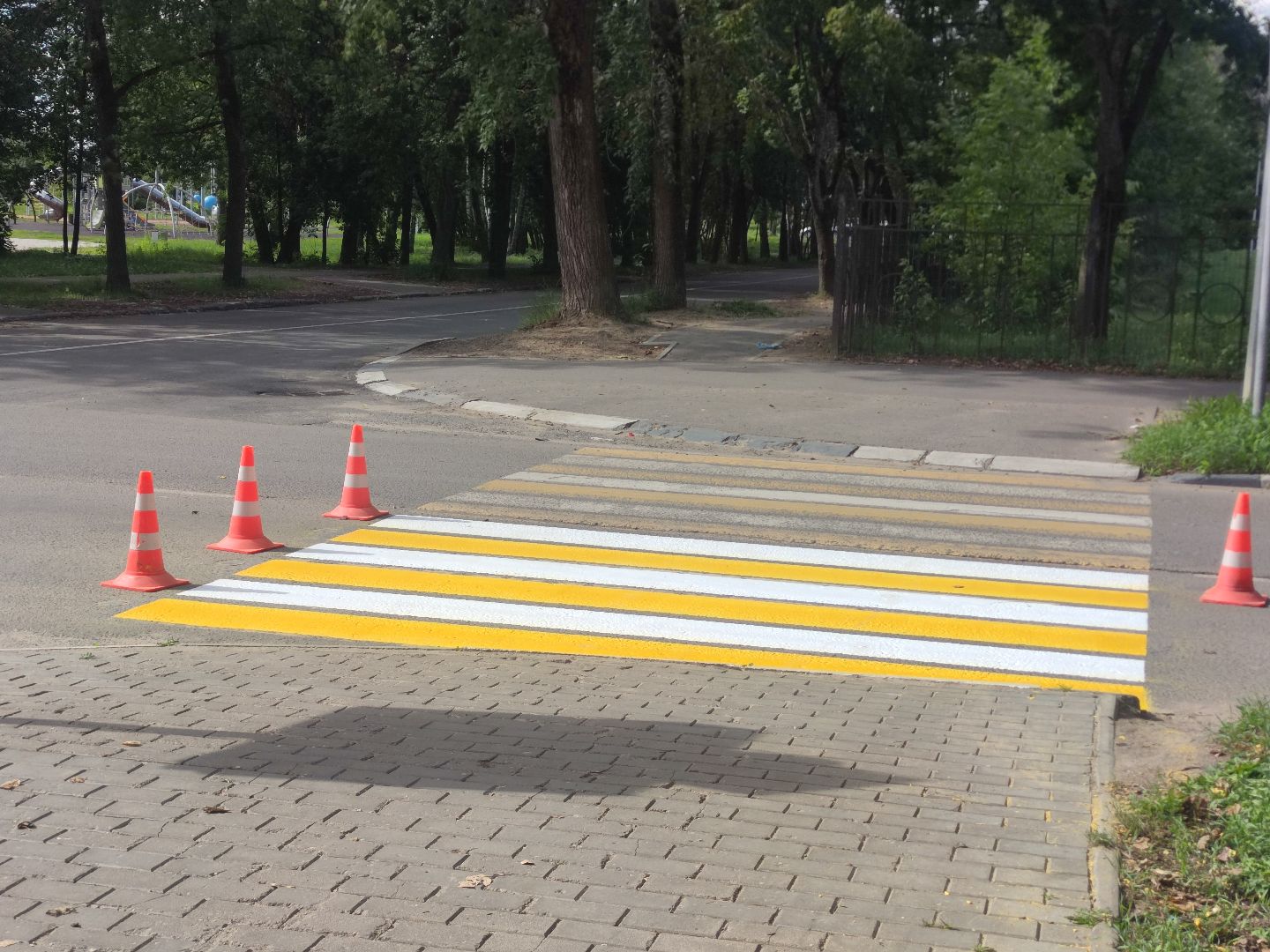 Пешеходный переход, разметка, дорога, Дубна