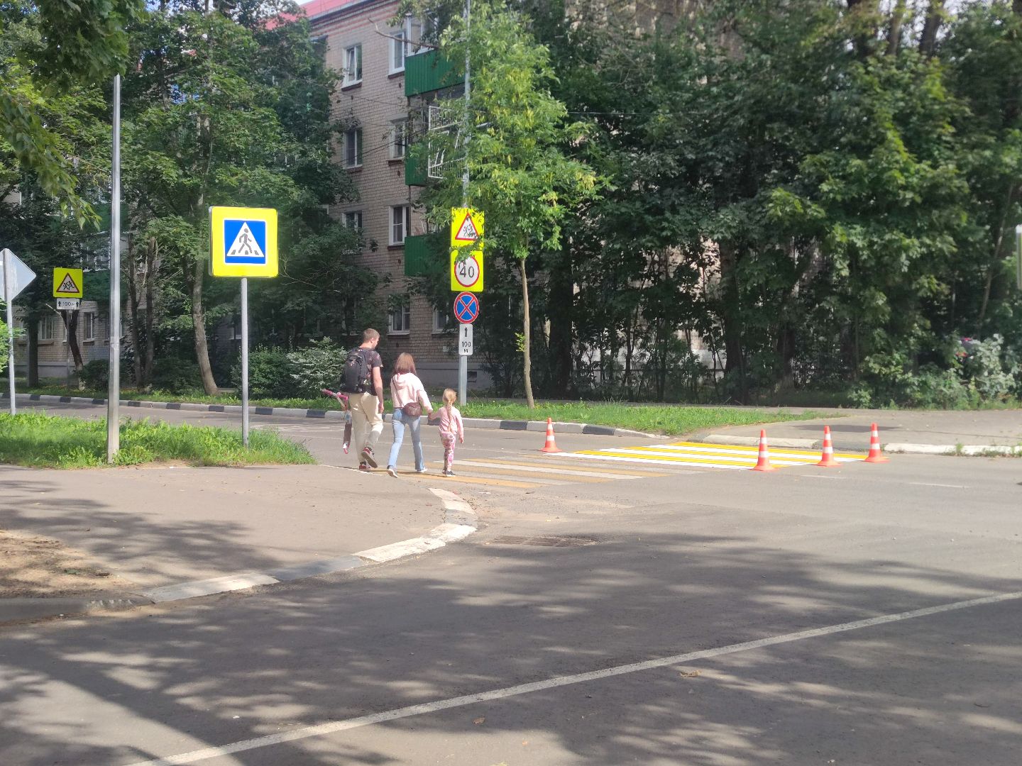 Пешеходный переход, разметка, дорога, Дубна