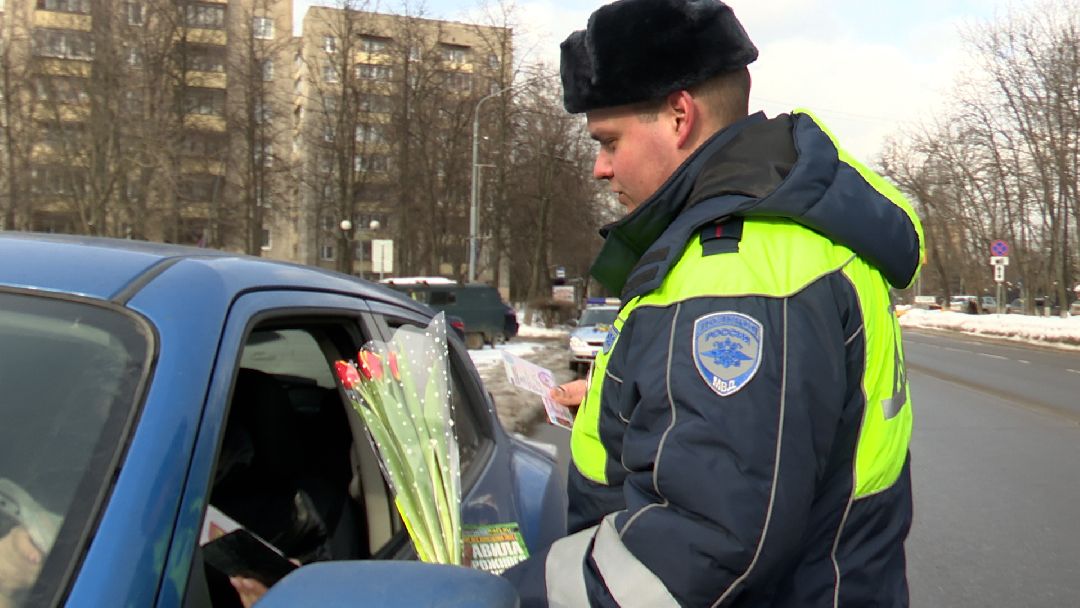 ГИБДД, Цветы для автоледи, женщина за рулем, нарушение, ПДД, водитель, Реутов