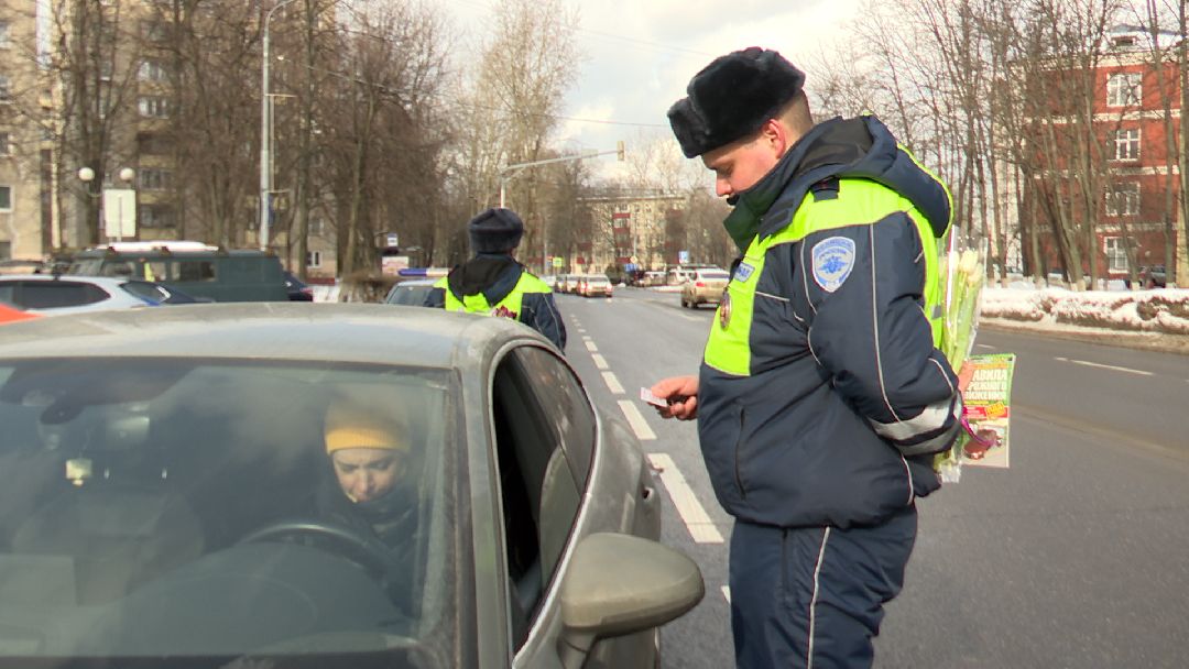 ГИБДД, Цветы для автоледи, женщина за рулем, нарушение, ПДД, водитель, Реутов